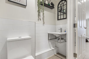 Photo 21- click for photo gallery